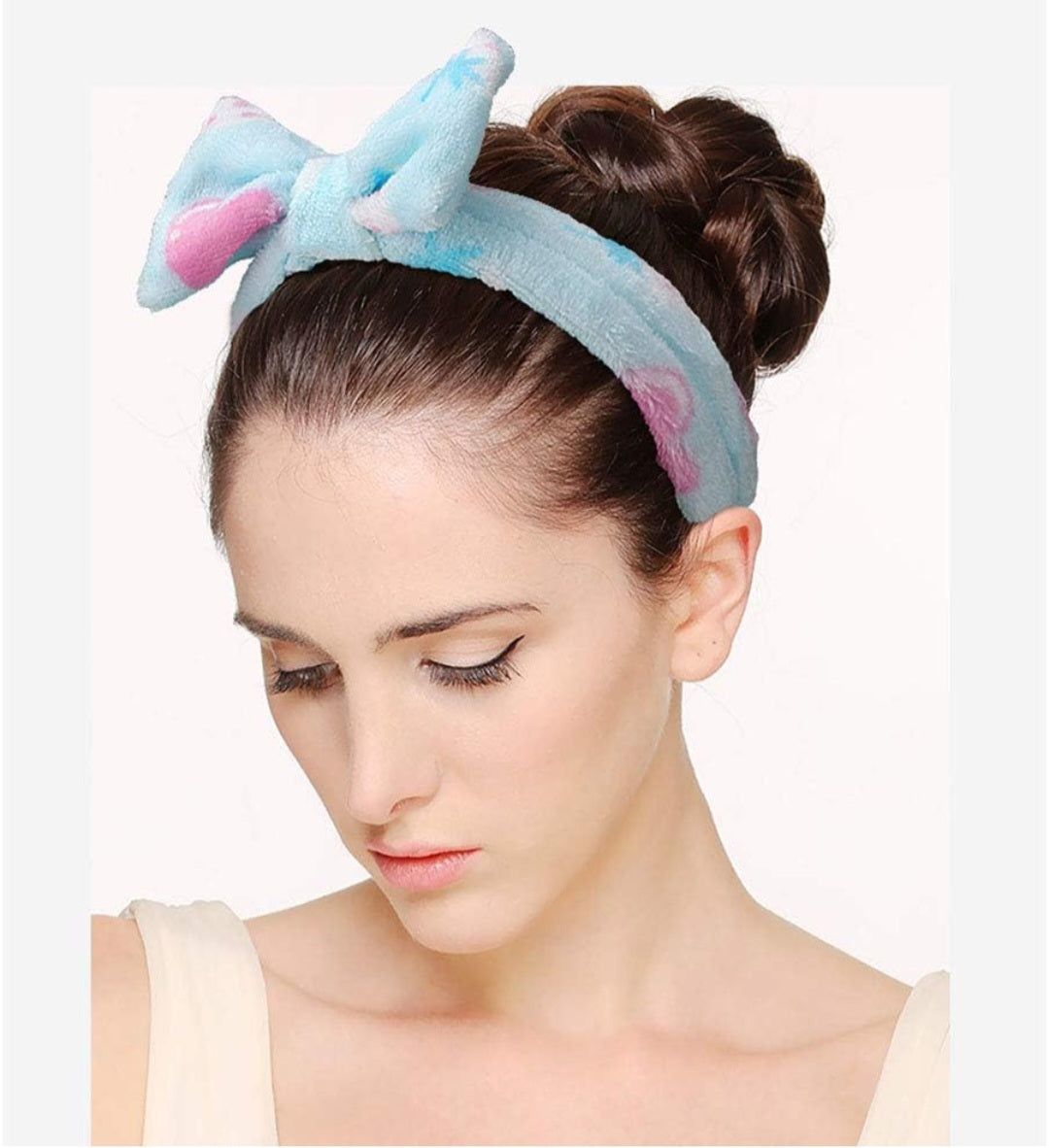 Lady wearing heart headband
