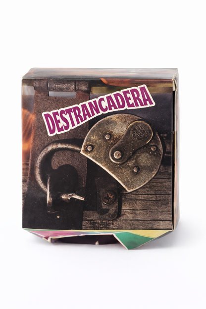 Box of 'DESTRANCADERA' with a heart-shaped lock design on a white background